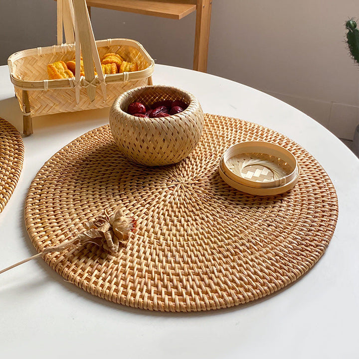 Ladies cow natural material serving plate Kalsten