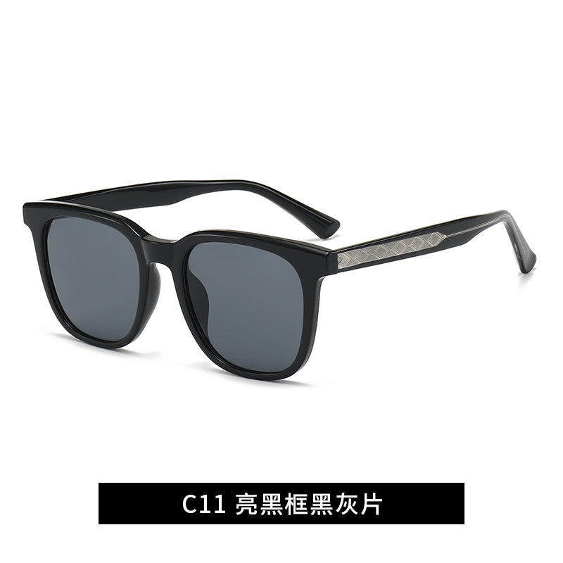Ladies fashionable sunglasses in modern rectangular style Kalsten