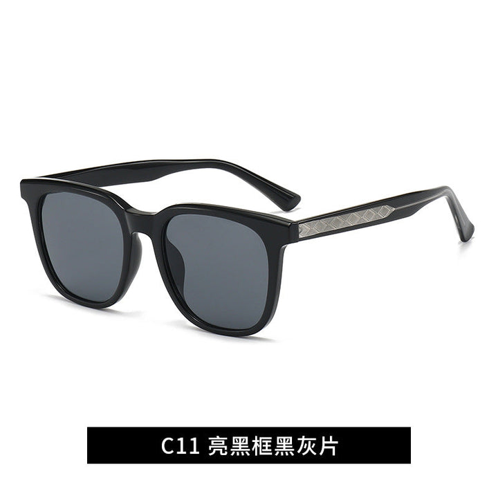 Ladies fashionable sunglasses in modern rectangular style Kalsten