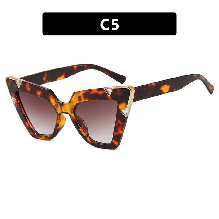 Women's Cat-Eye Sunglasses with Luxurious Design and Protective UV Filter Kalsten