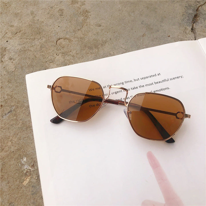 Vintage-Inspired Geometric Frame Sunglasses Kalsten