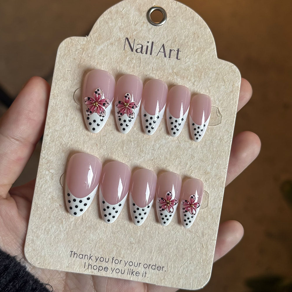 Decorative Floral-Accent Press-On Nail Set Kalsten