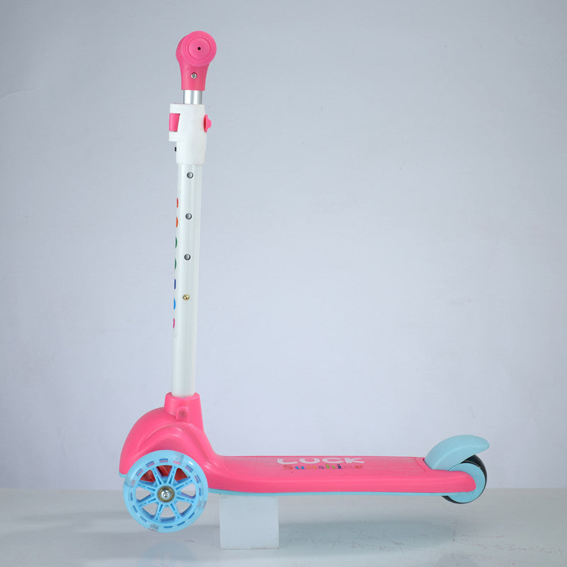 Sturdy Three-Wheel Kick Scooter Kalsten