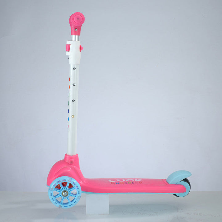 Sturdy Three-Wheel Kick Scooter Kalsten