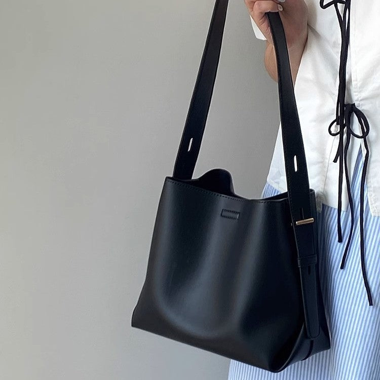 Fashionable everyday bag with adjustable shoulder strap Kalsten