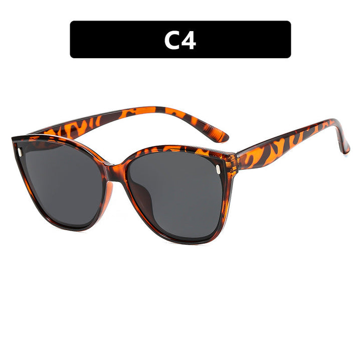 Women Cat-Eye Sunglasses with protective UV filter and stylish Frame Kalsten