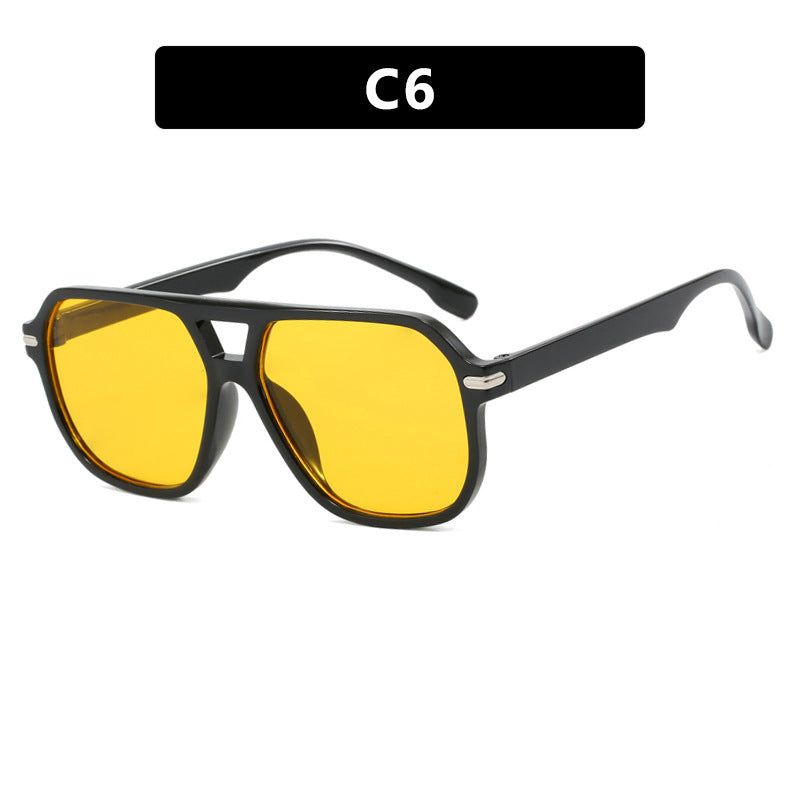 Women's fashionable sunglasses with protective UV filter and stylish lenses Kalsten