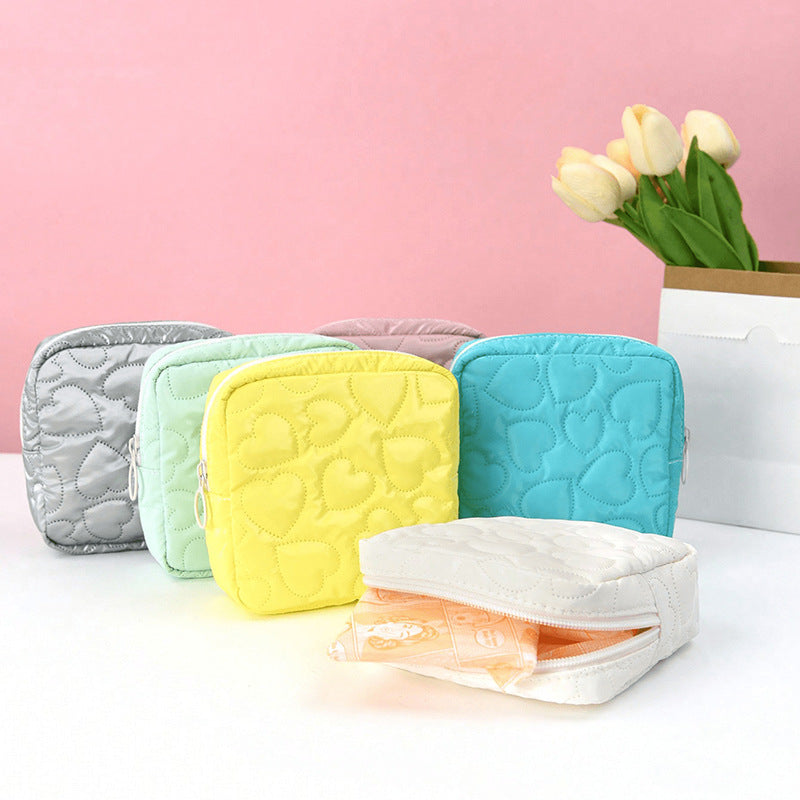 Practical cosmetic bag with heart motif Kalsten