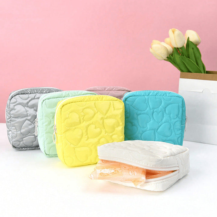 Practical cosmetic bag with heart motif Kalsten