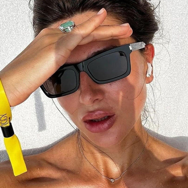 Women's square sunglasses with transparent lenses and stylish design Kalsten