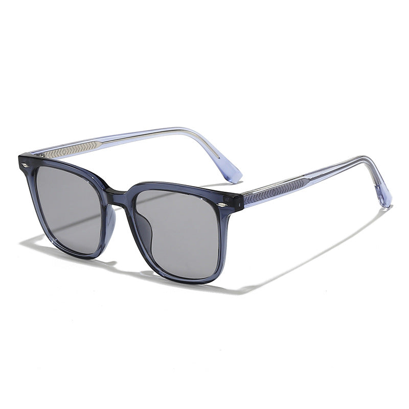 Women stylish sunglasses in elegant tortoise shell design Kalsten