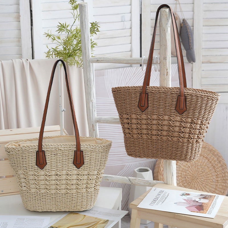 Handmade shopping and beach bag made from natural materials Kalsten