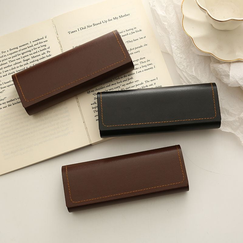 Elegant glasses case made of premium leather Kalsten