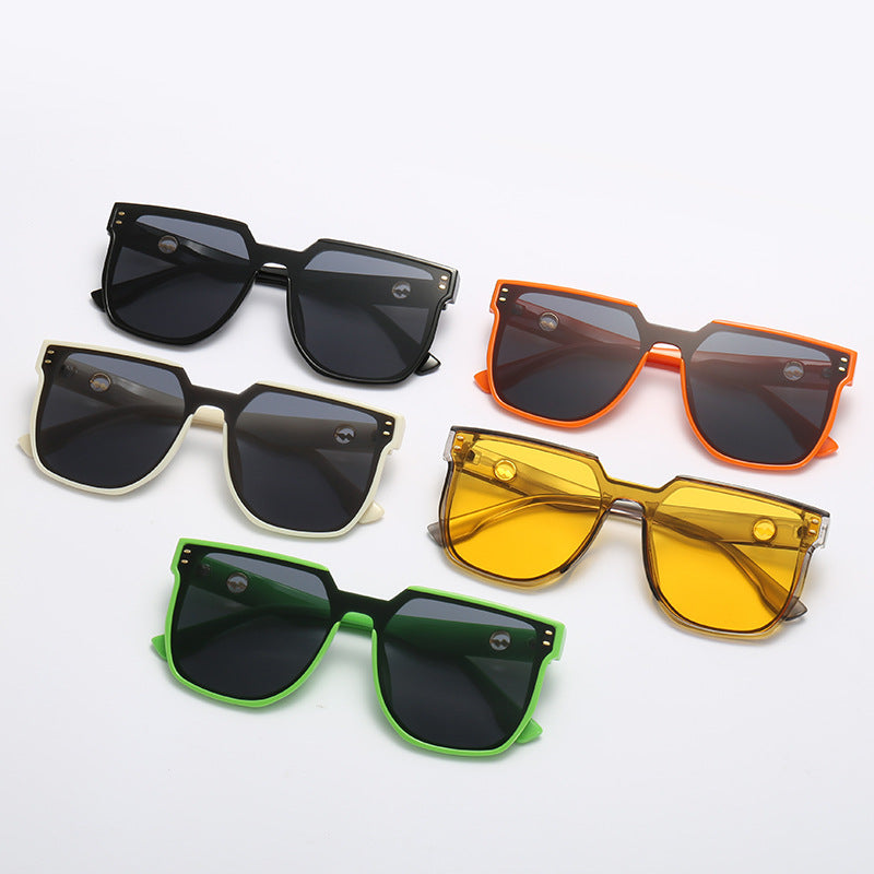 Women striking sunglasses with a distinctive geometric frame Kalsten
