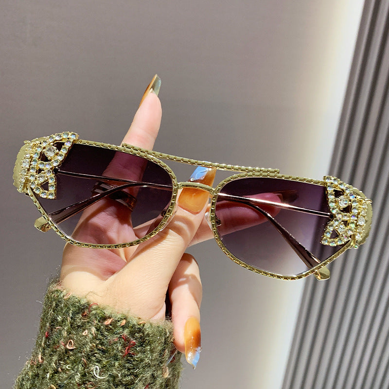 Women's Luxury Sunglasses with Elegant Butterfly Detail Kalsten