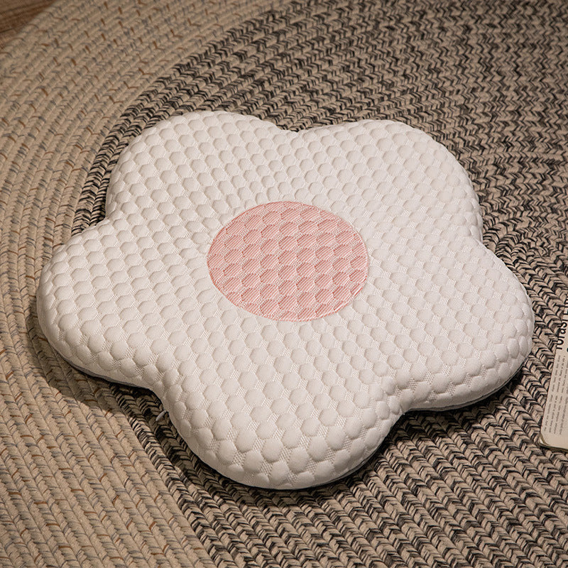 Flower cushion with breathable surface Kalsten