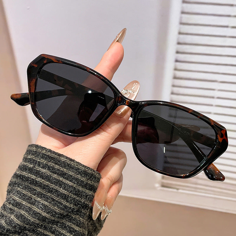 Women's modern rectangular sunglasses with sturdy frame Kalsten