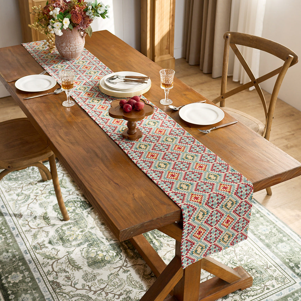 Elegant Floral Pattern Table Runner