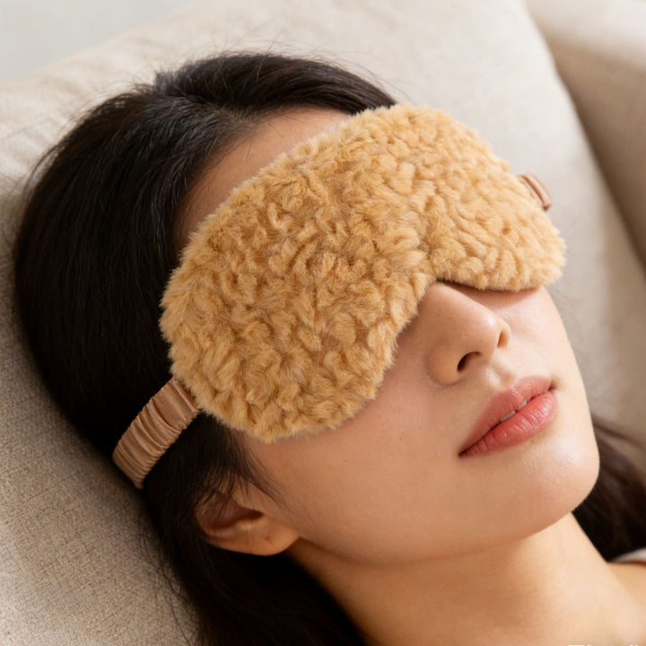 Women's luxury sleep mask with voluminous faux fur cover and softly padded eye area Kalsten