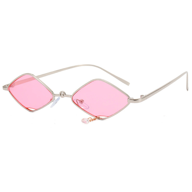 Ladies fashionable sunglasses with faceted frame Kalsten