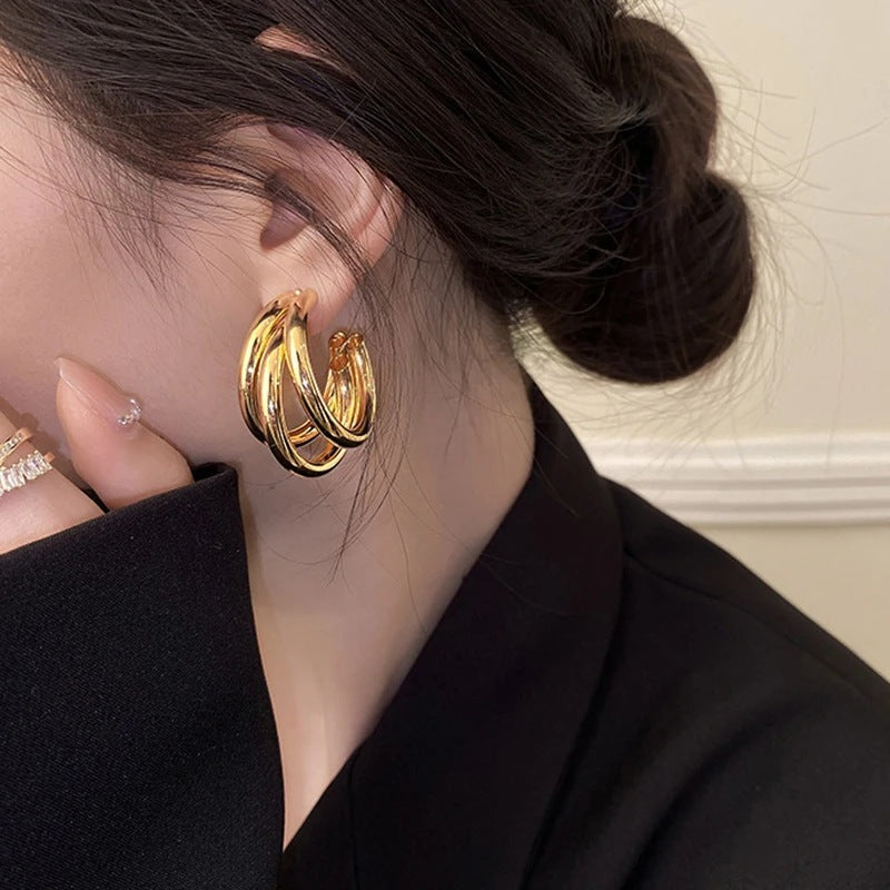 Fashionable Hoop Earrings Made of High-Quality, Polished Metal Kalsten