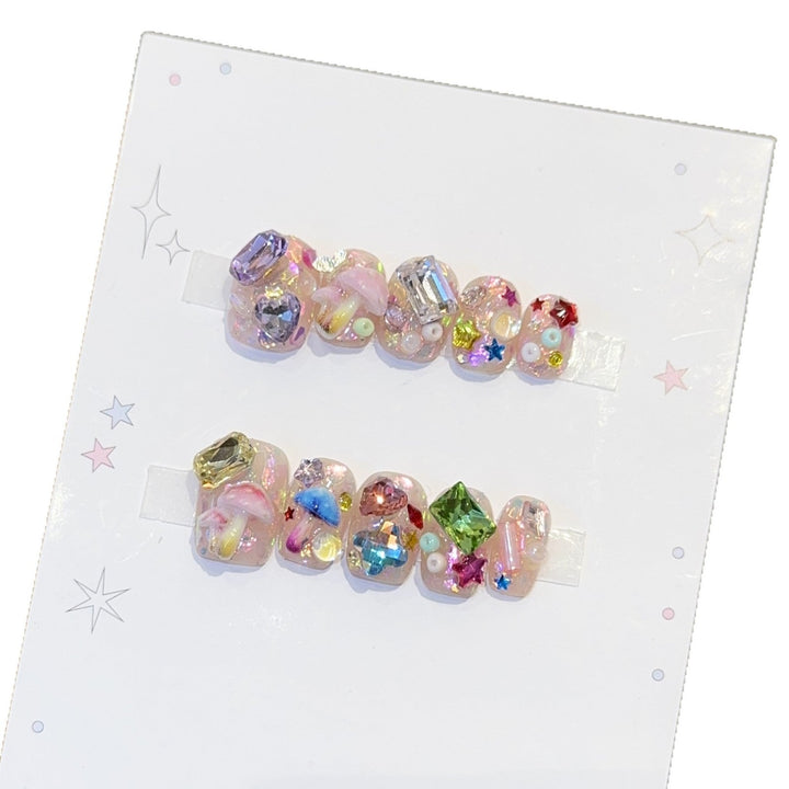 Artificial nails with sparkling crystal accents Kalsten