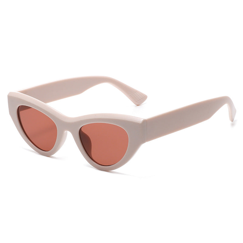 Women’s fashionable sunglasses in trendy cat-eye style Kalsten