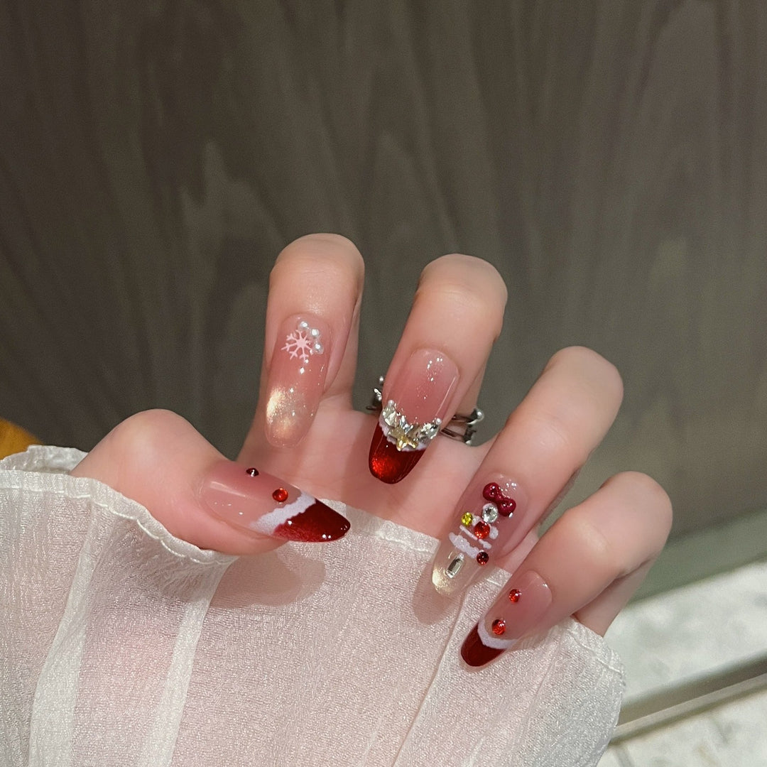 Festive Holiday-Themed Press-On Nail Art Kalsten