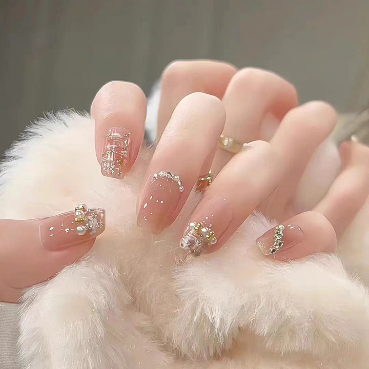 Artificial nails with elegant ombre look Kalsten