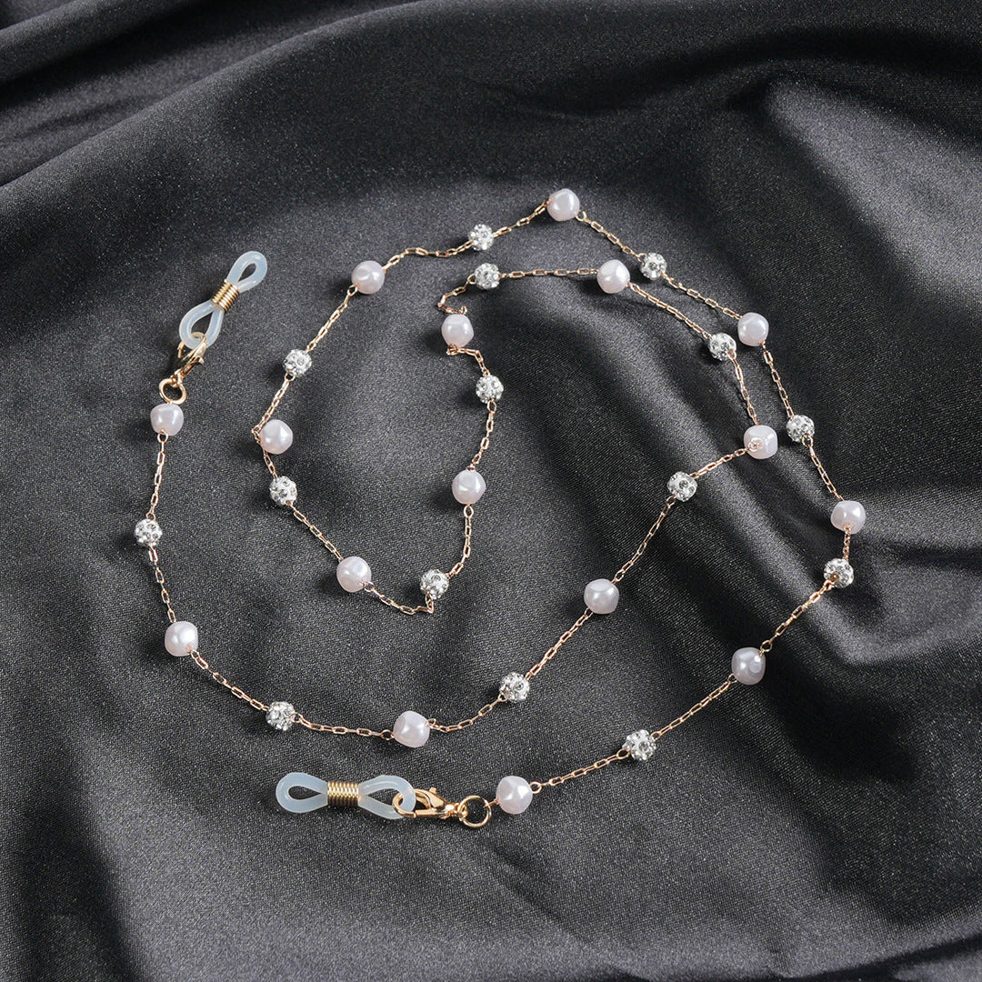 Elegantly Beaded Eyewear Chain kalsten