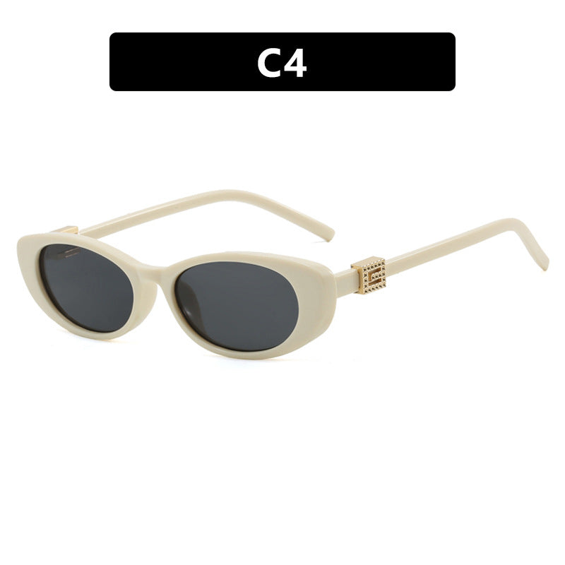 Women elegant Cat-Eye sunglasses with fine accents Kalsten