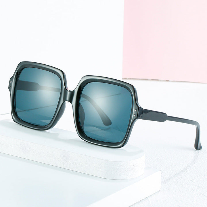 Ladies square fashionable sunglasses with polarized lenses Kalsten