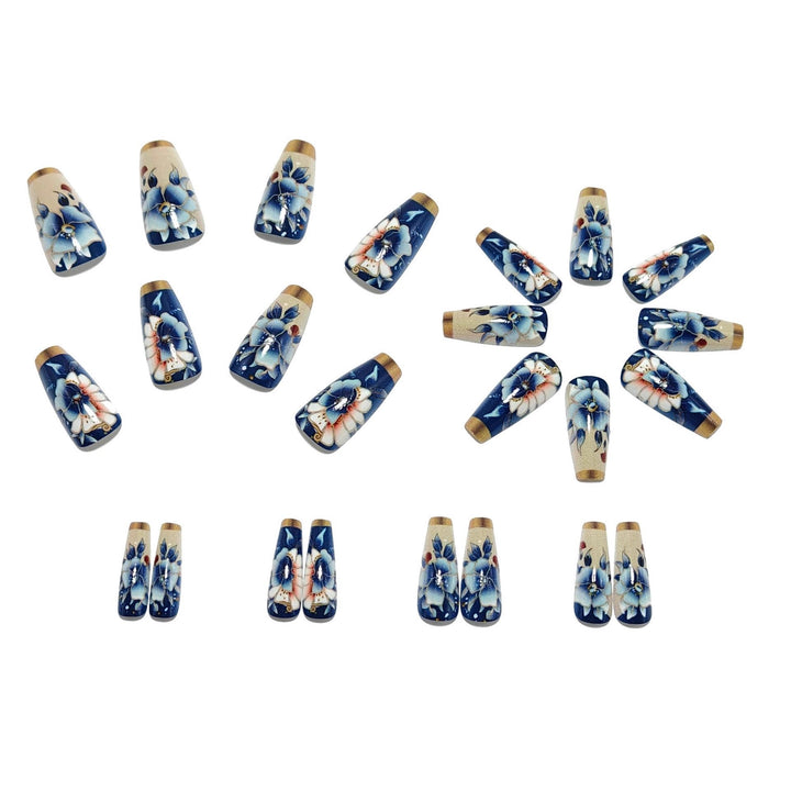 Deluxe artificial nails with floral accents Kalsten