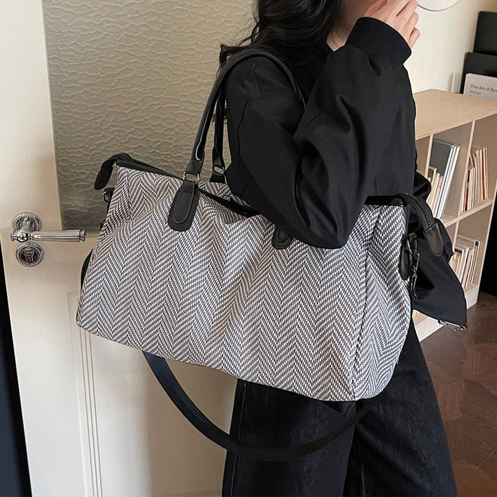 Durable travel bag with versatile interior layout Kalsten