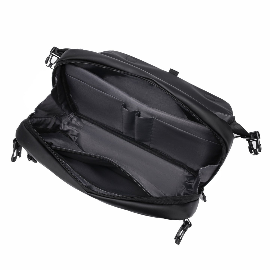 Messenger bag with versatile compartments and water-repellent material Kalsten