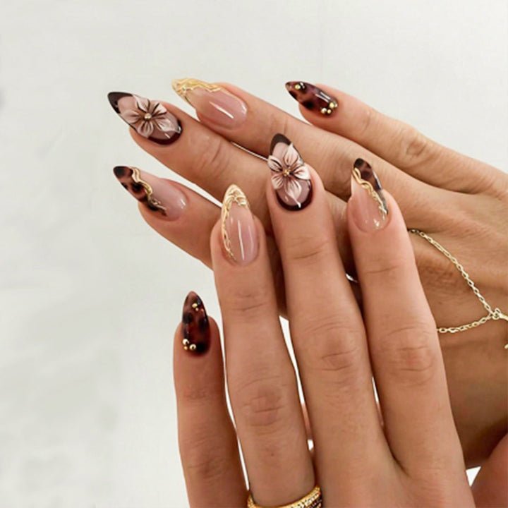Artistic Floral Nail Design Kalsten