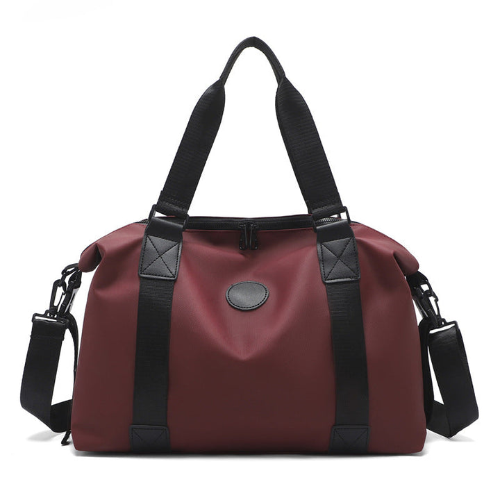 Sporty travel bag with sealed zipper and adjustable shoulder strap Kalsten