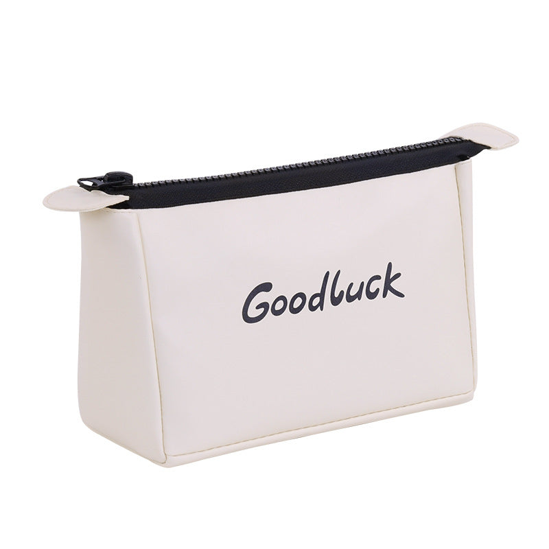 Cosmetic transport bag with practical zipper and stylish design Kalsten