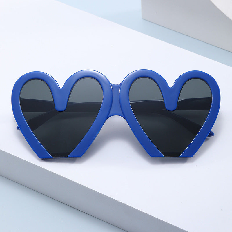 Women's Heart-Shaped Sunglasses with Striking Design Kalsten