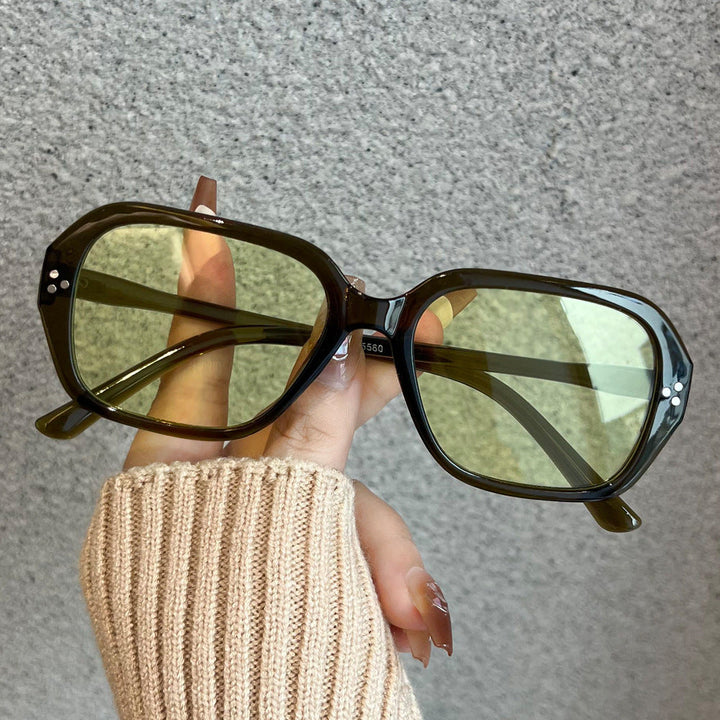 Women's fashionable oversized sunglasses in elegant design Kalsten