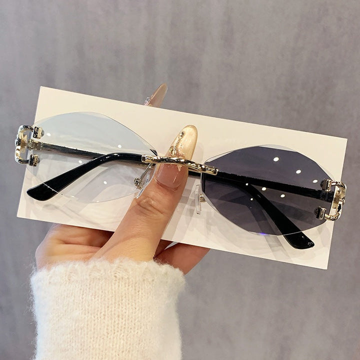 Women's futuristic sunglasses with striking hexagonal frame and high-quality glitter accents Kalsten