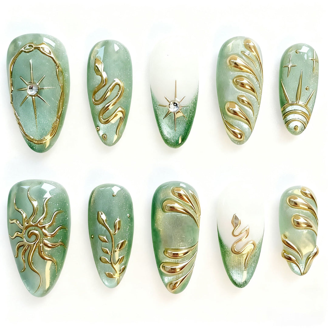 Artificial nails with elegant gold design Kalsten