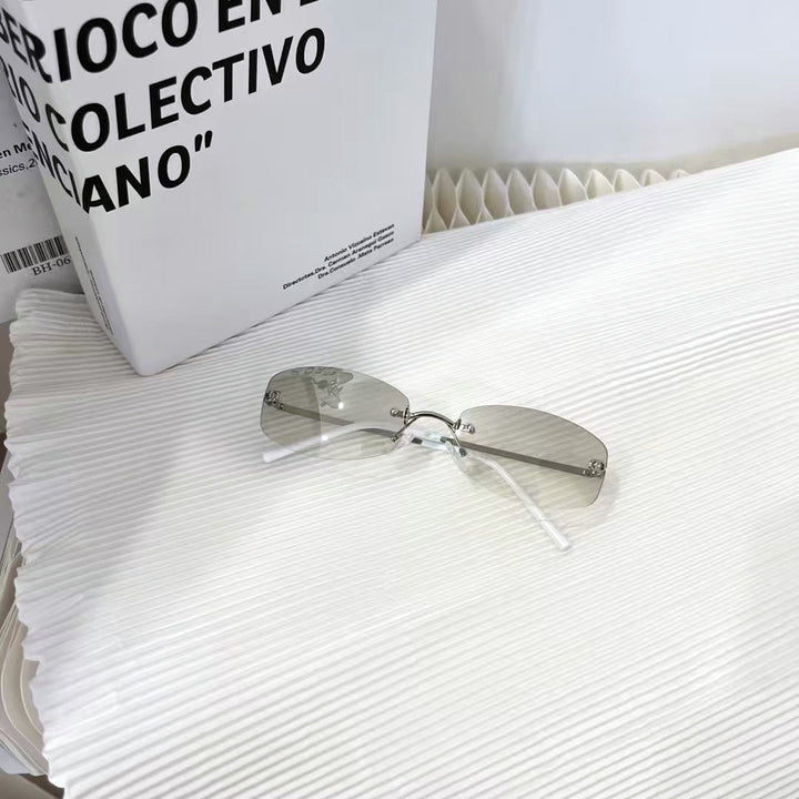 Elegant Premium Sunglasses with Sleek Metal Frame Kalsten