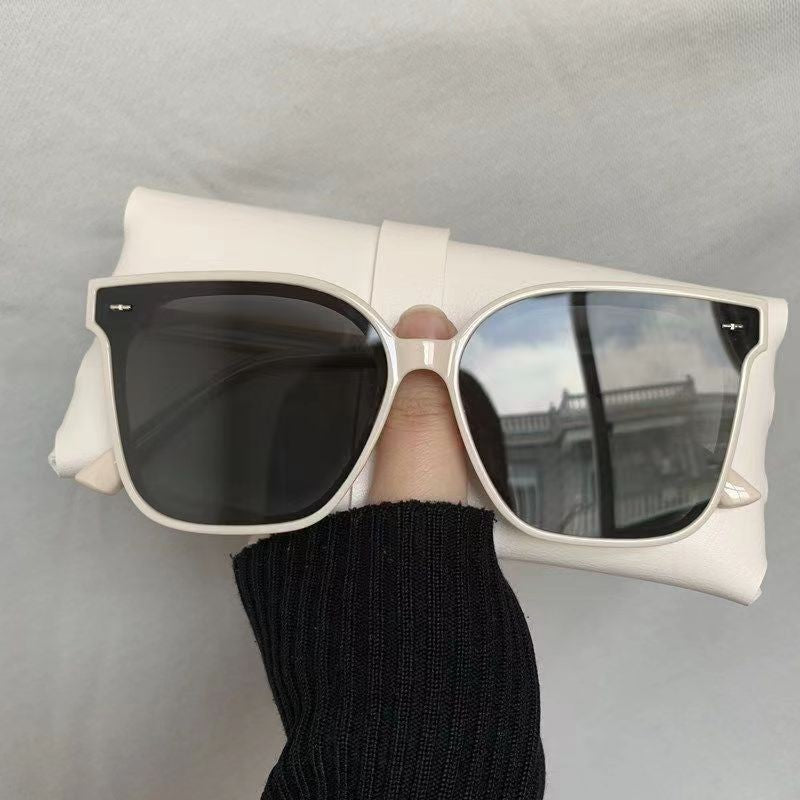 Ladies stylish sunglasses with a fashionable highlight Kalsten