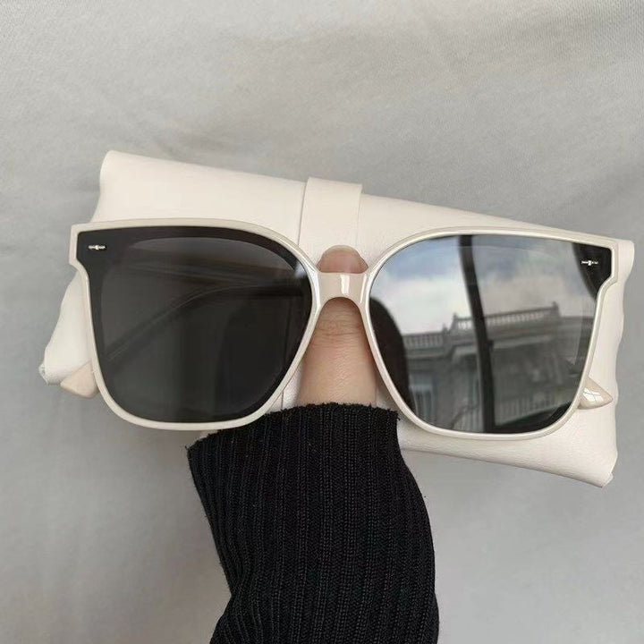 Ladies stylish sunglasses with a fashionable highlight Kalsten