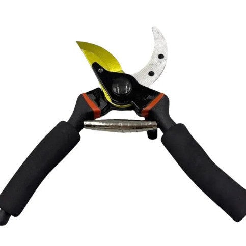 Ergonomic bypass pruning shears with cushioned non-slip handles Kalsten