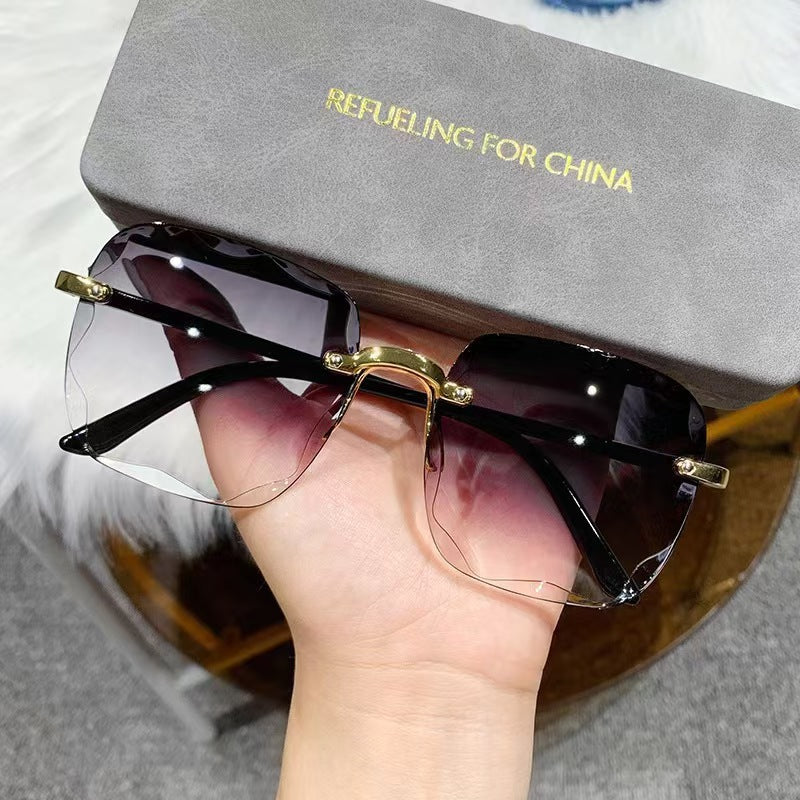 Ladies oversized sunglasses with unique design elements Kalsten
