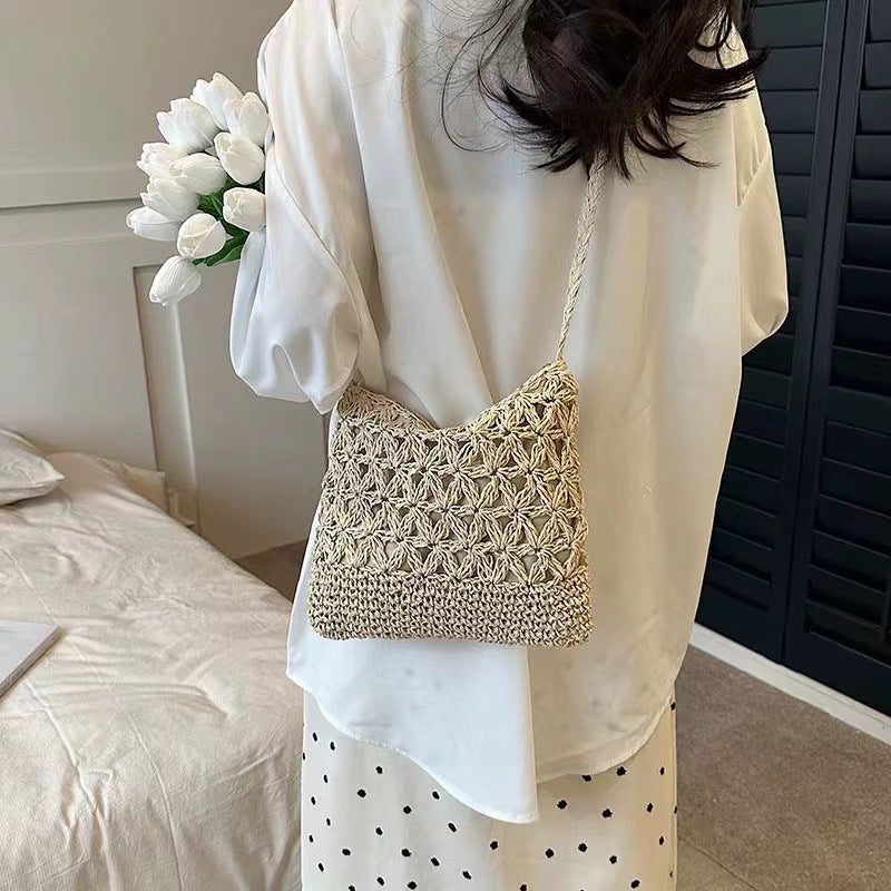 Crocheted Shoulder Bag Made of Natural Material Kalsten