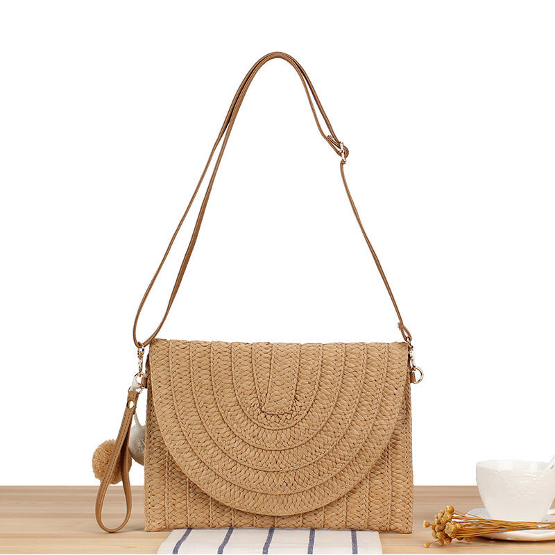 Fashionable Shoulder Bag Made of Braided Straw Kalsten