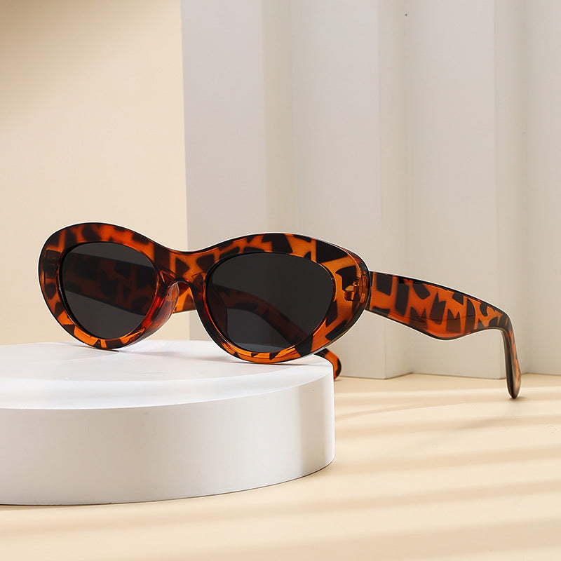 Ladies' fashionable sunglasses in elegant cat-eye style Kalsten